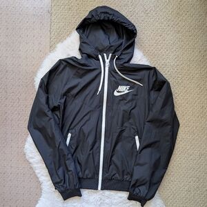 Nike Women's Black Windbreaker Jacket